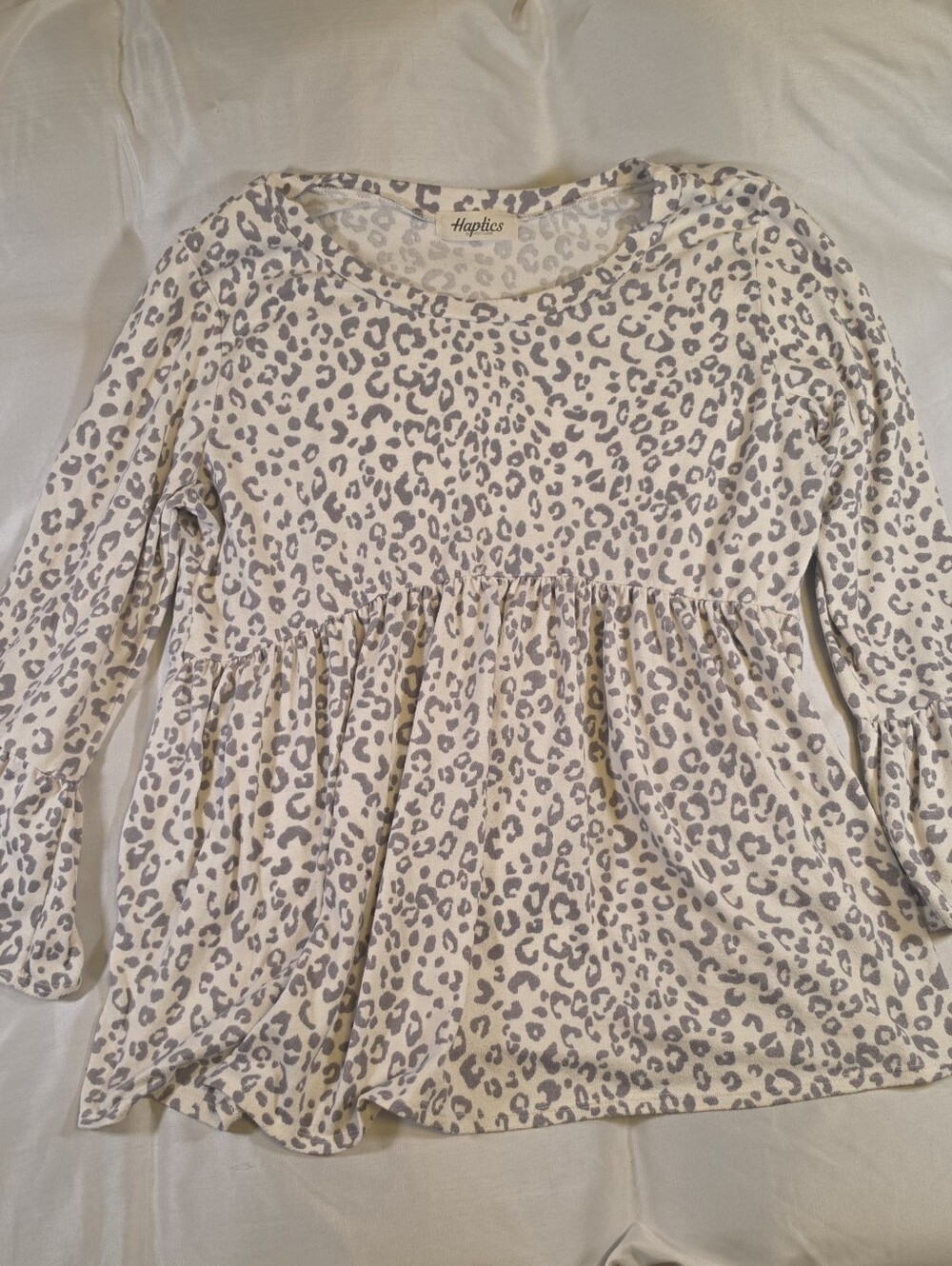 Haptics by Holly Harper Grey Leopard Print Babydoll Tunic Top